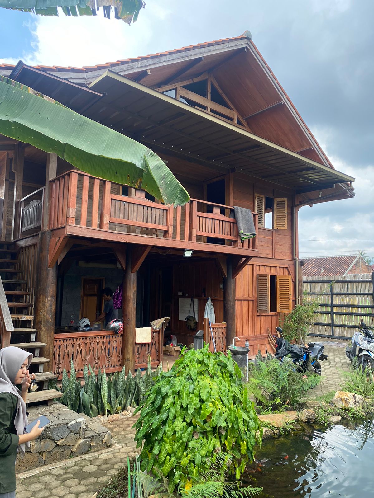 RENOVASI HOME STAY LAMBAN SUBANA